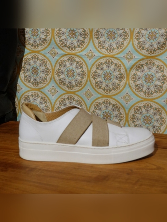 THE FLEXX Shoes - THE FLEXX White Leather Sneakers with Tan Elastic Crossing Bands, size 38